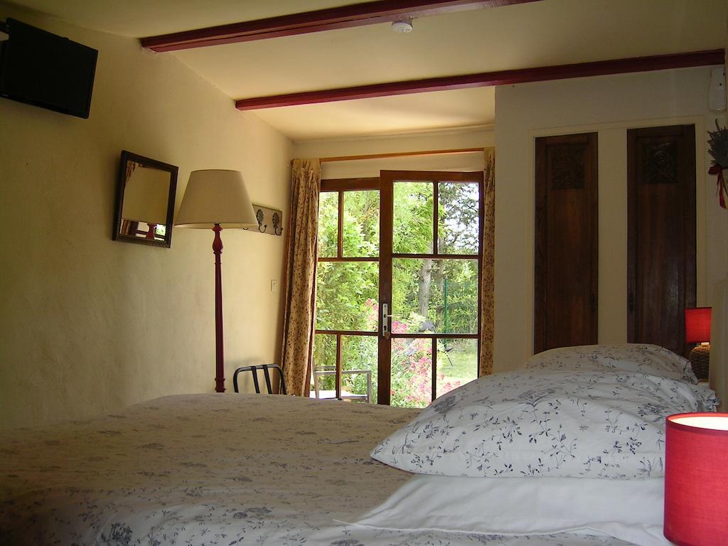 Bed and Breakfast Mas La Provence LʼIsle-sur-la-Sorgue Camera foto