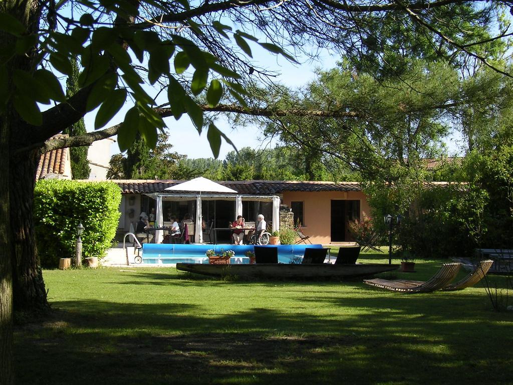 Bed and Breakfast Mas La Provence LʼIsle-sur-la-Sorgue Esterno foto